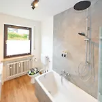 Apartman Homestead - Self-Check-In - Kostenloses Parken - Smart Tv - Kueche Vollausgestattet - Ruhige Lage Im Erdgeschoss Passau